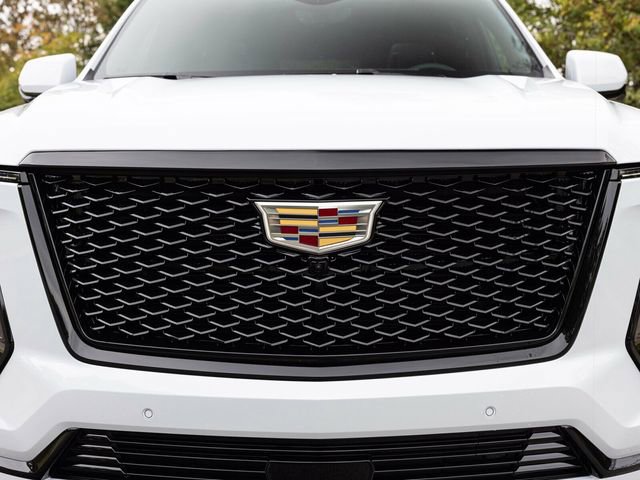Used 2026 Cadillac Escalade ESV Sport w/ Touring Package image 17