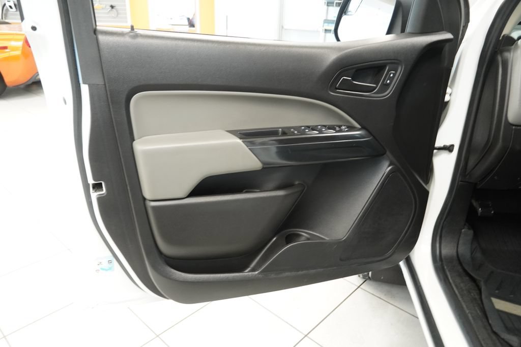 Used 2019 Chevrolet Colorado W/T w/ WT Convenience Package AWD/4WD image 6