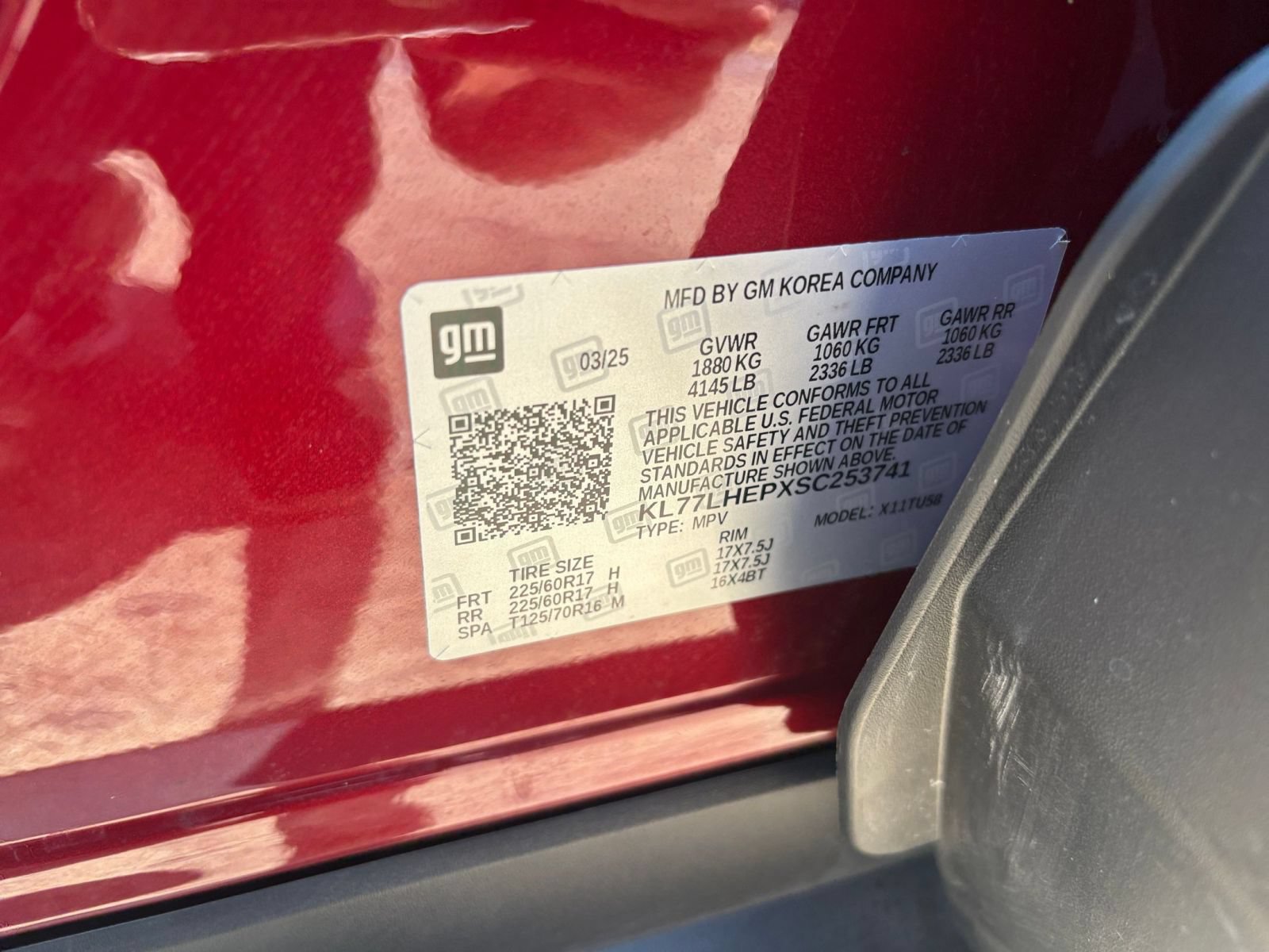 Used 2025 Chevrolet Trax LT FWD image 23