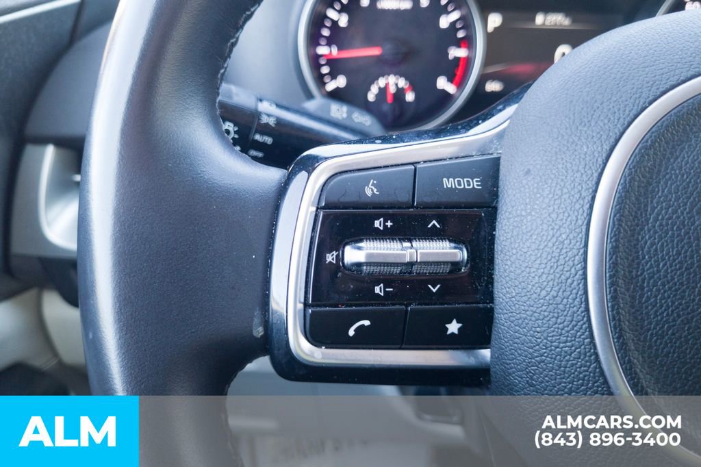 Used 2024 Kia Carnival LX image 30