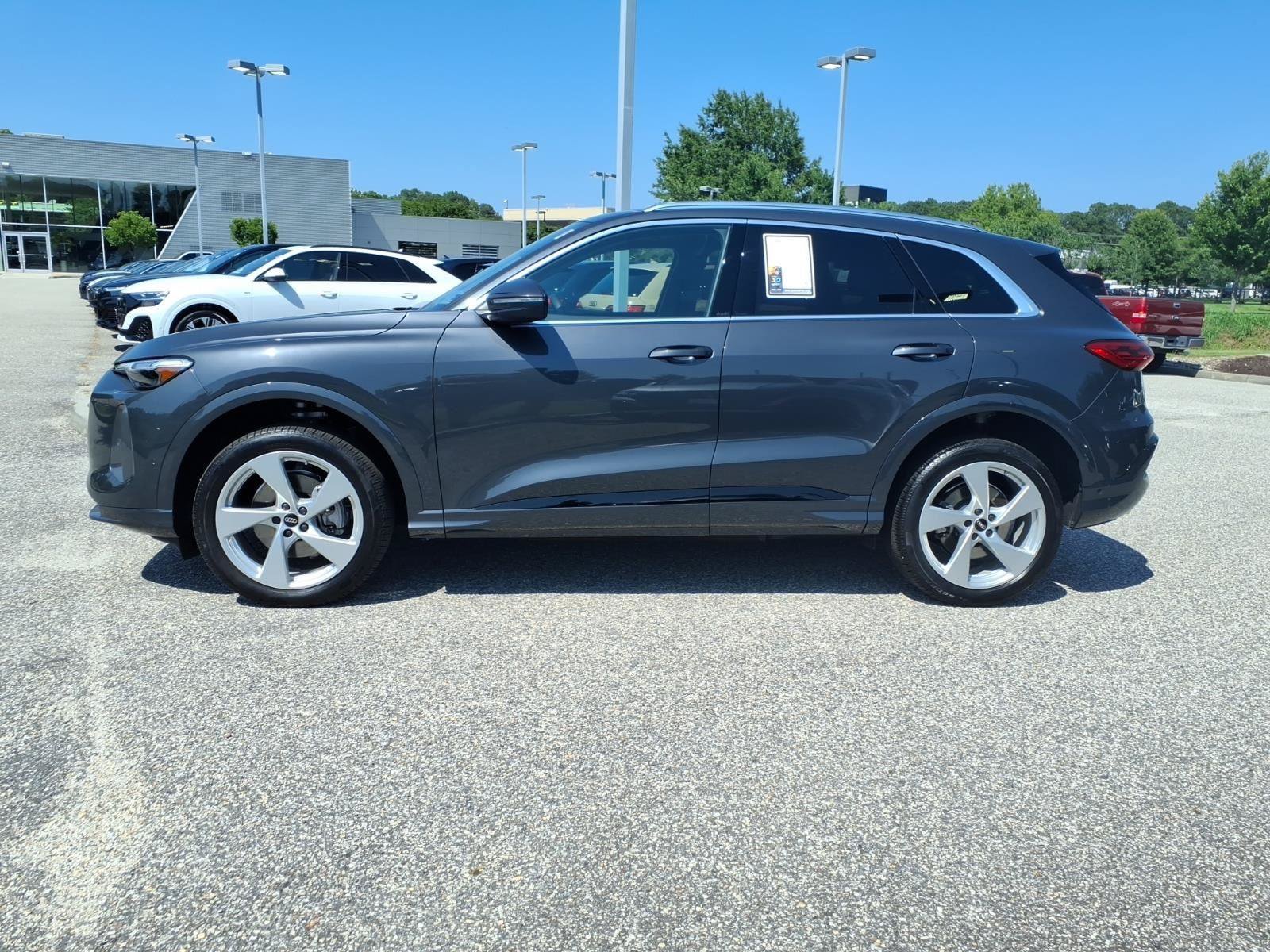 Certified 2025 Audi Q5 Premium w/ Premium Plus AWD/4WD image 9