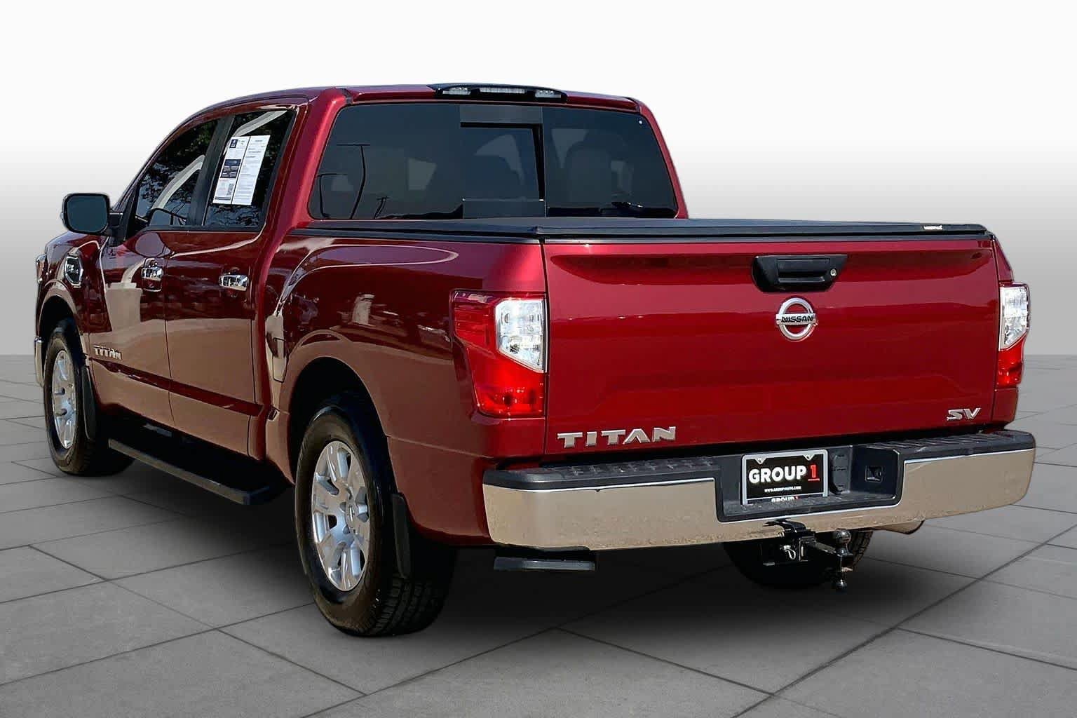 Used 2017 Nissan Titan SV RWD image 12