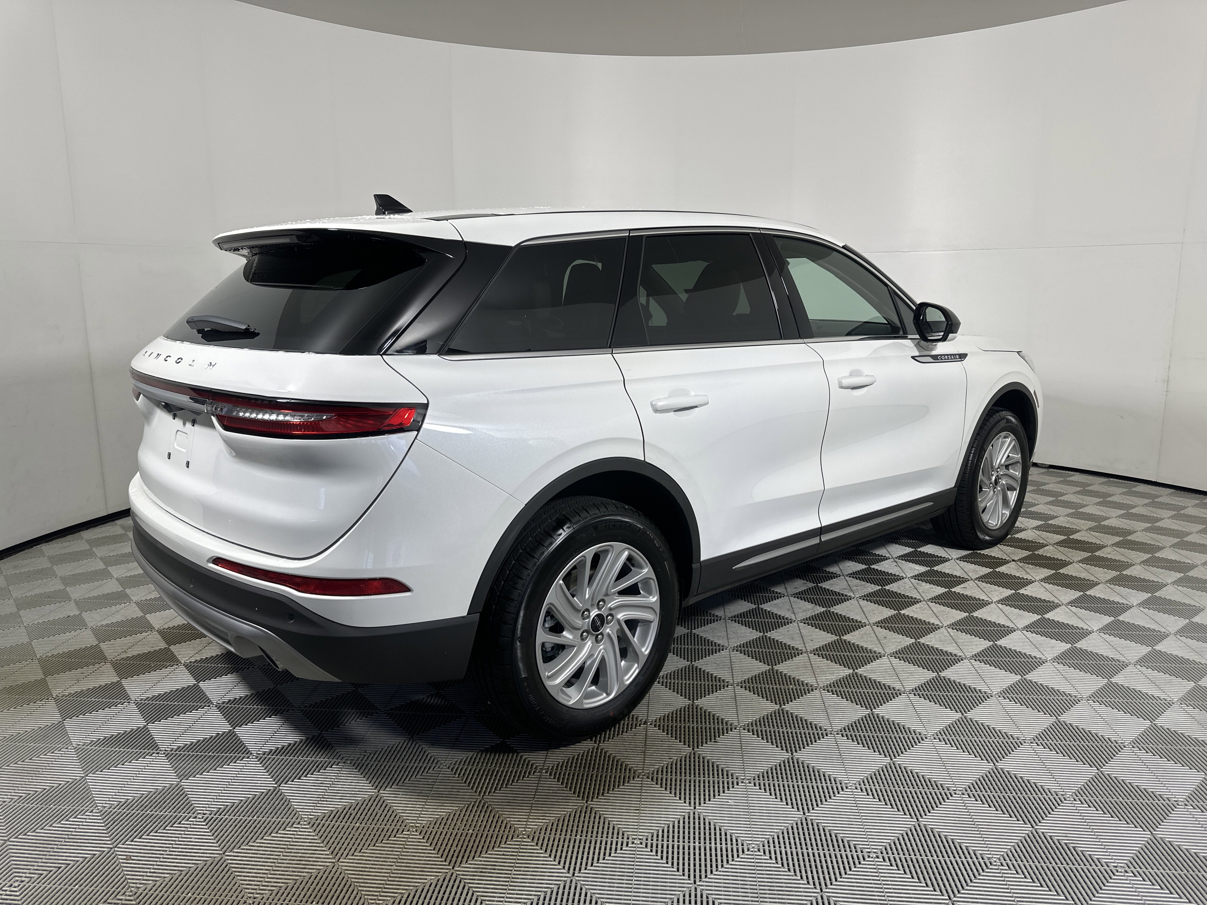 New 2025 Lincoln Corsair AWD image 7