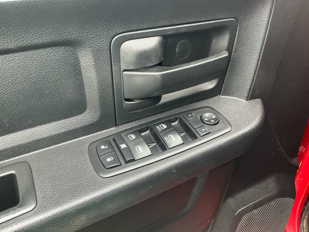 Used 2014 RAM 3500 Tradesman w/ Chrome Appearance Group AWD/4WD image 16