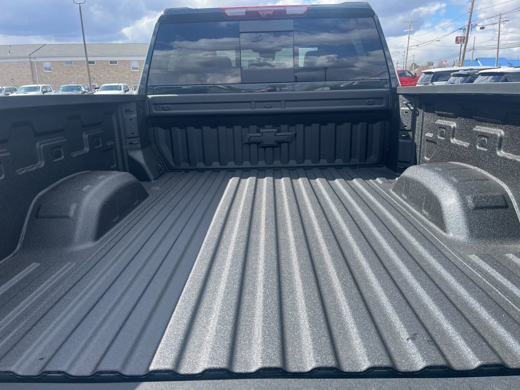 New 2026 Chevrolet Silverado 2500 ZR2 w/ LPO, Dark Essentials Package image 6