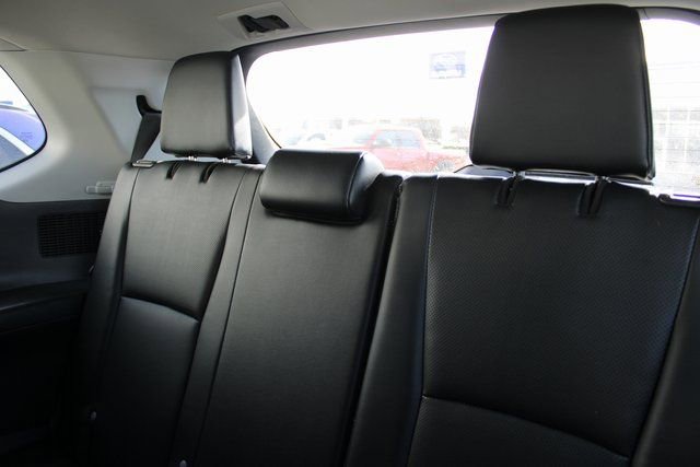 Used 2024 Toyota Grand Highlander XLE image 17