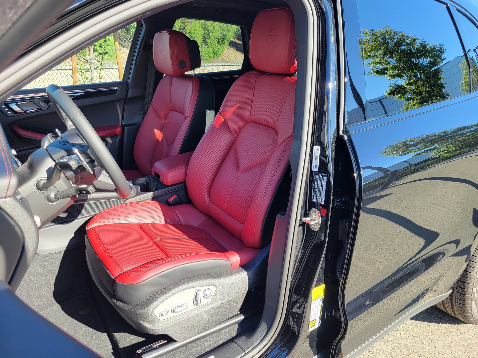 New 2025 Porsche Macan S AWD/4WD image 5