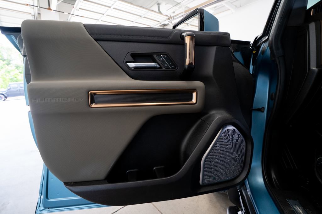 Used 2024 GMC Hummer EV 3X w/ Omega Edition AWD/4WD image 26