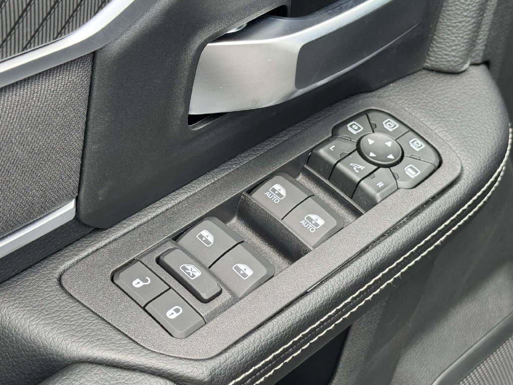 New 2026 RAM 2500 Big Horn AWD/4WD image 26