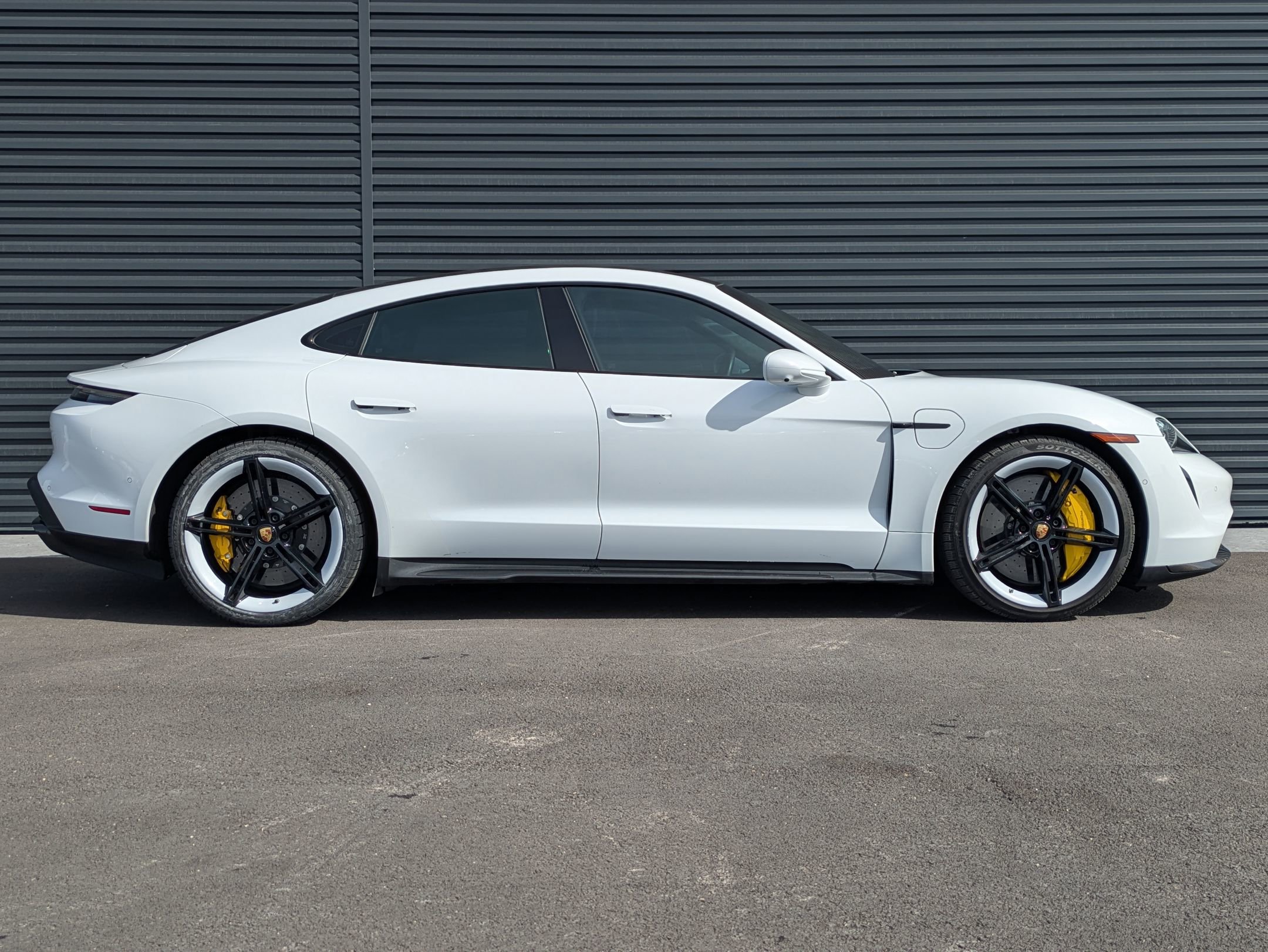 Certified 2022 Porsche Taycan Turbo S image 9