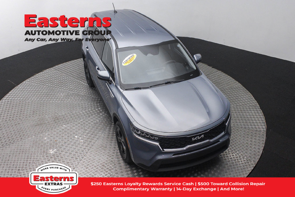 Used 2023 Kia Sorento LX AWD/4WD image 4