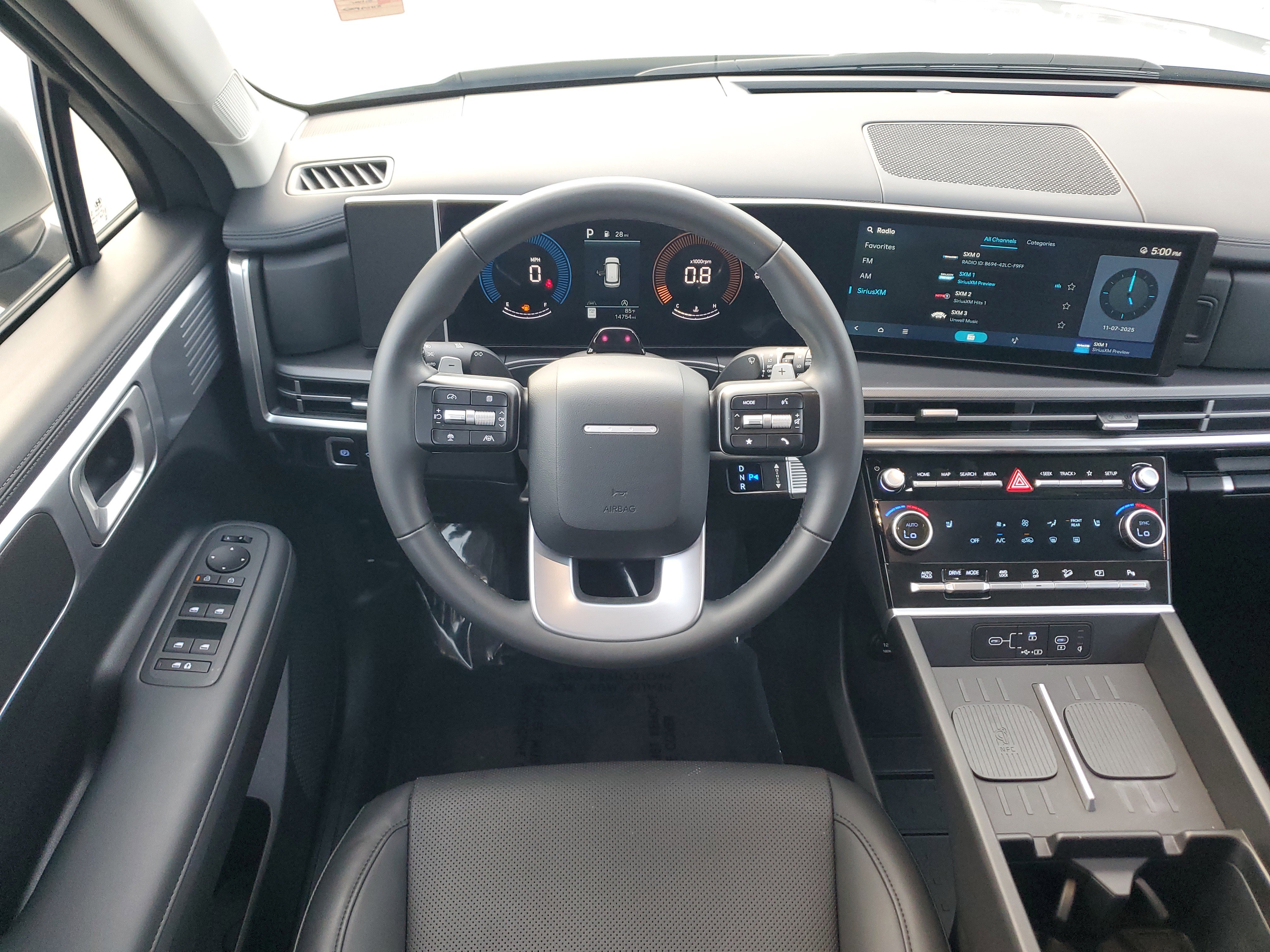 Used 2025 Hyundai Santa Fe SEL image 21