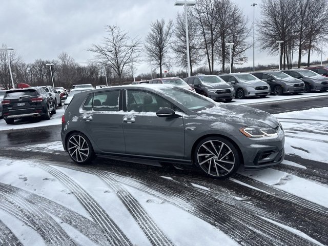 Used 2018 Volkswagen Golf R 4-Door image 10