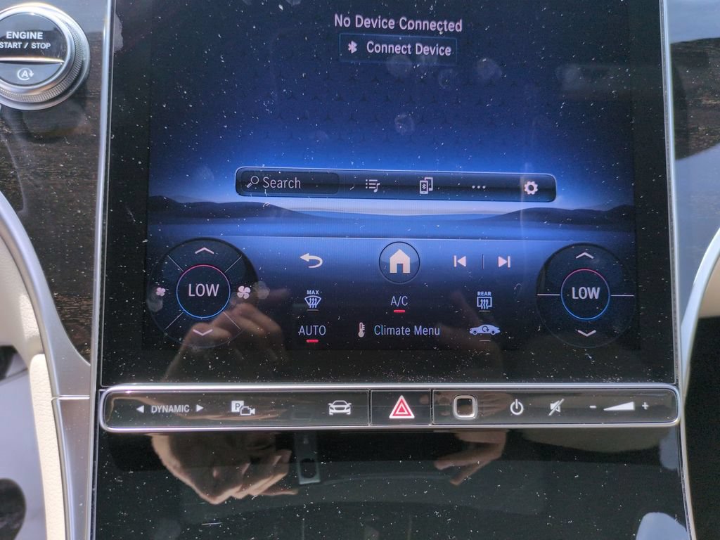 Used 2025 Mercedes-Benz GLC 300 4MATIC image 25