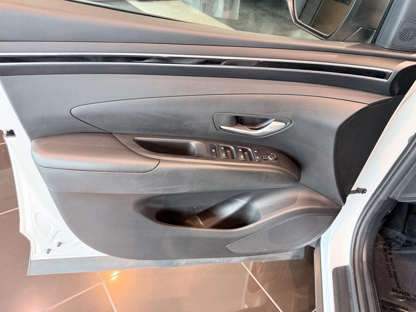 Used 2023 Hyundai Tucson SEL AWD/4WD image 32