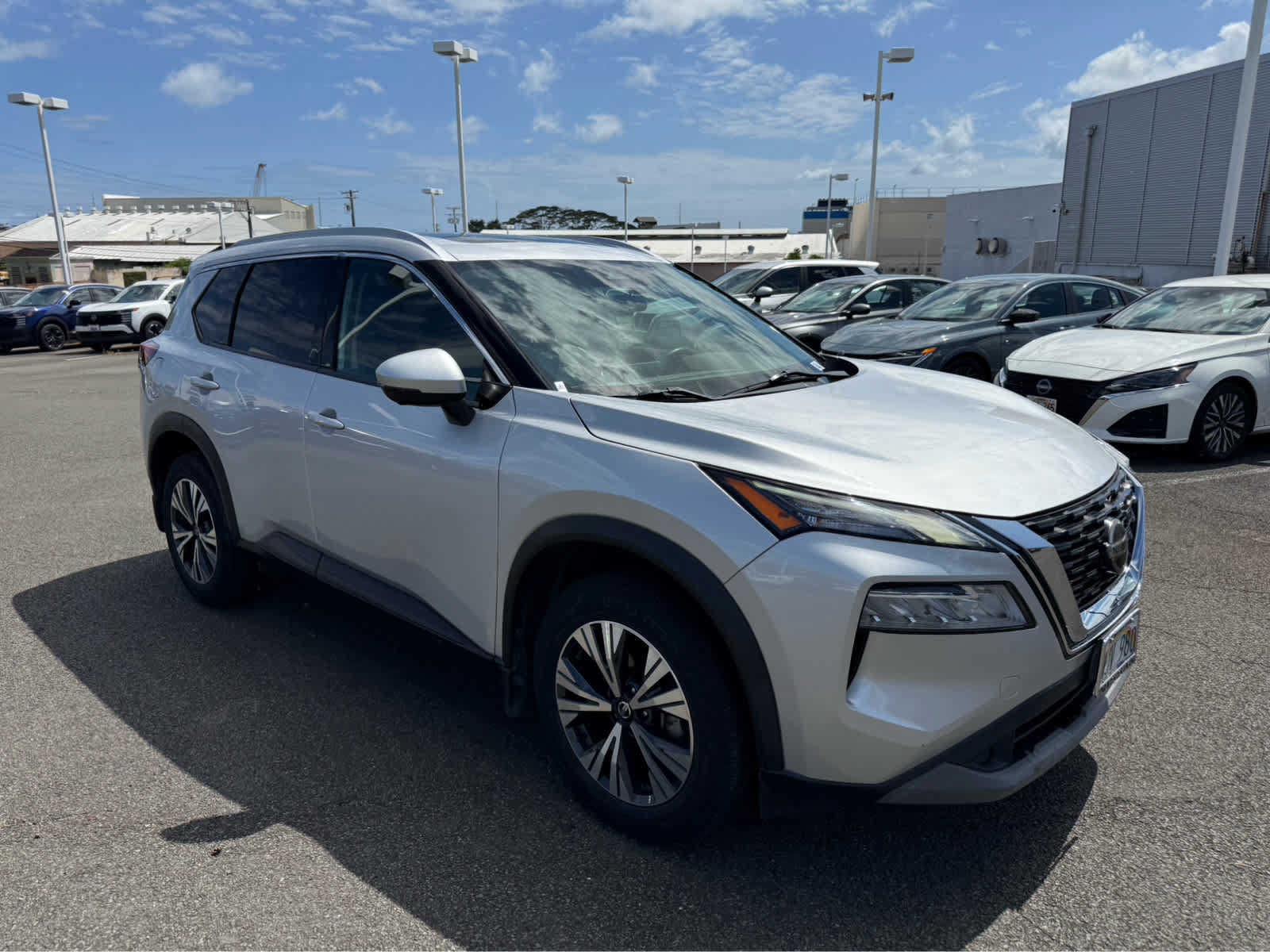 Used 2021 Nissan Rogue SV w/ Premium Package FWD image 2
