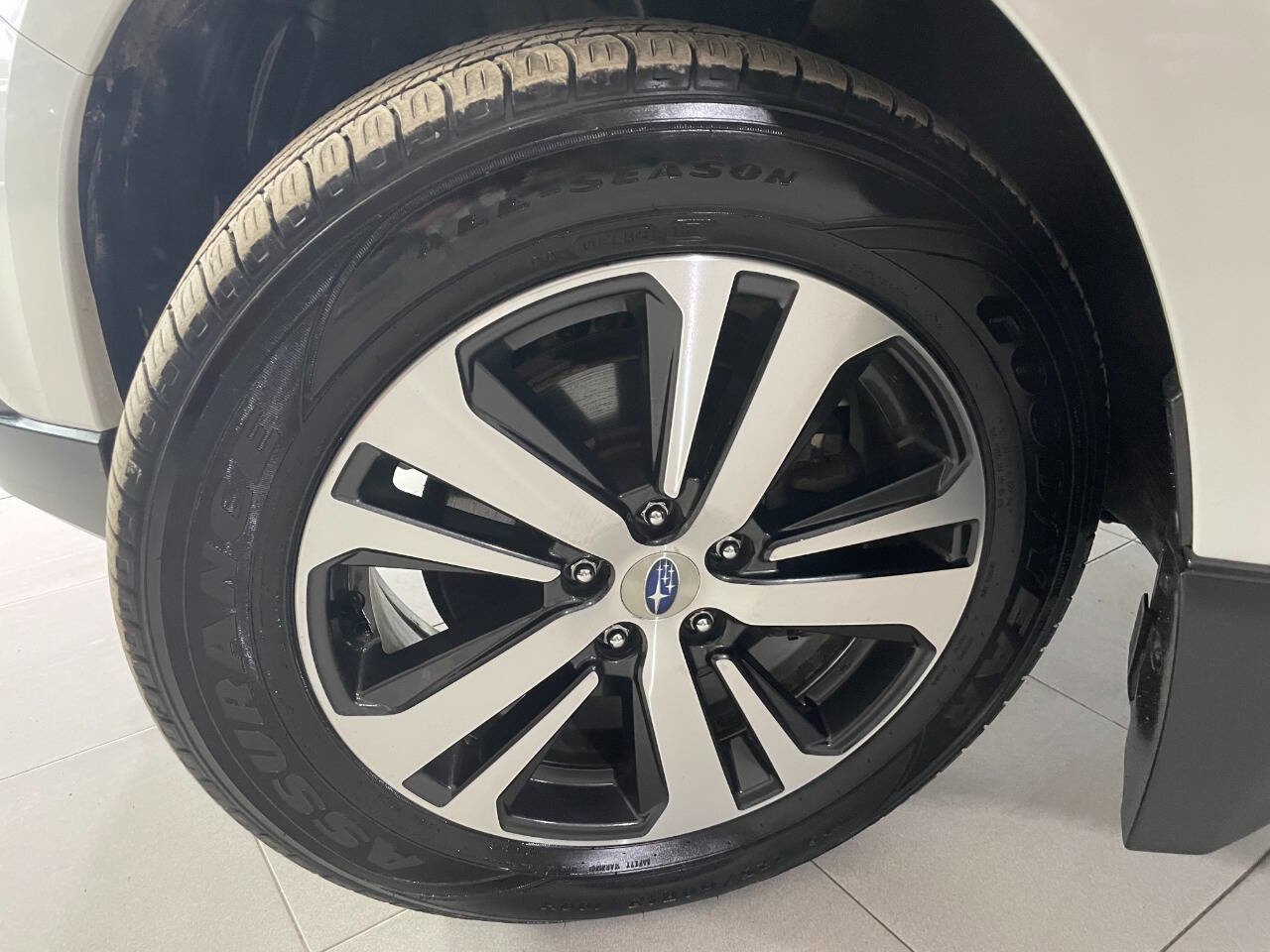 Used 2018 Subaru Outback 3.6R Limited image 12