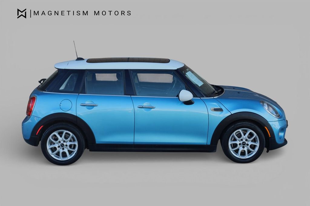 Used 2019 MINI Cooper 4-Door Hardtop image 3