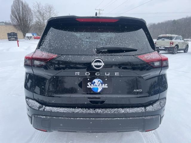 Used 2024 Nissan Rogue S image 7