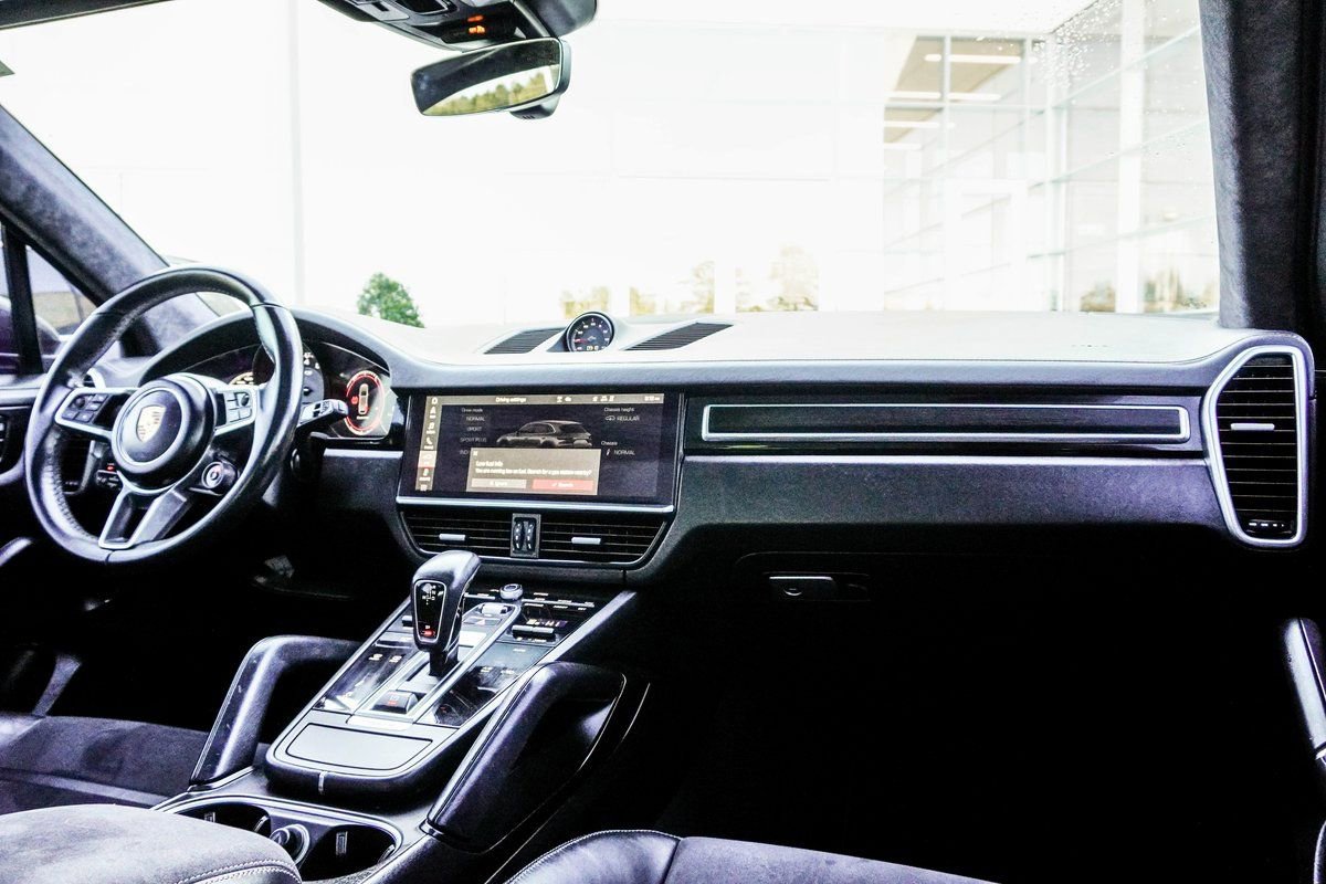 Used 2021 Porsche Cayenne GTS image 19