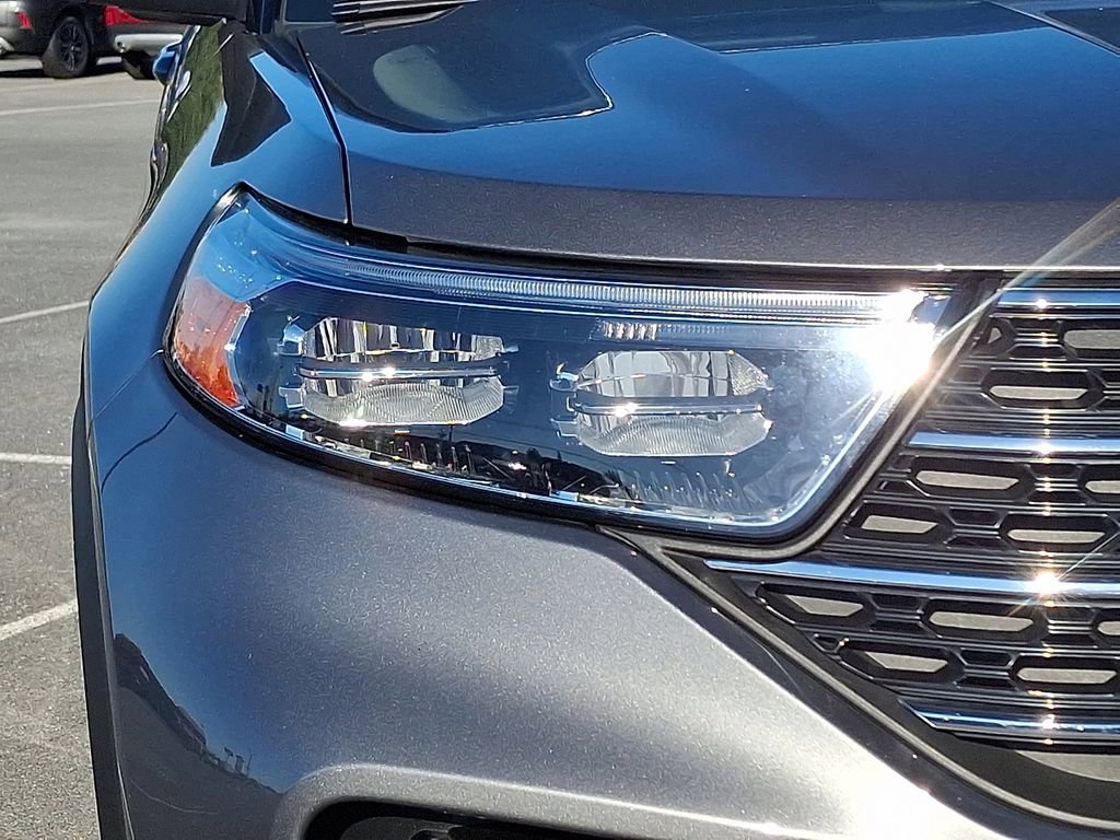 Certified 2023 Ford Explorer XLT w/ Equipment Group 202A image 9