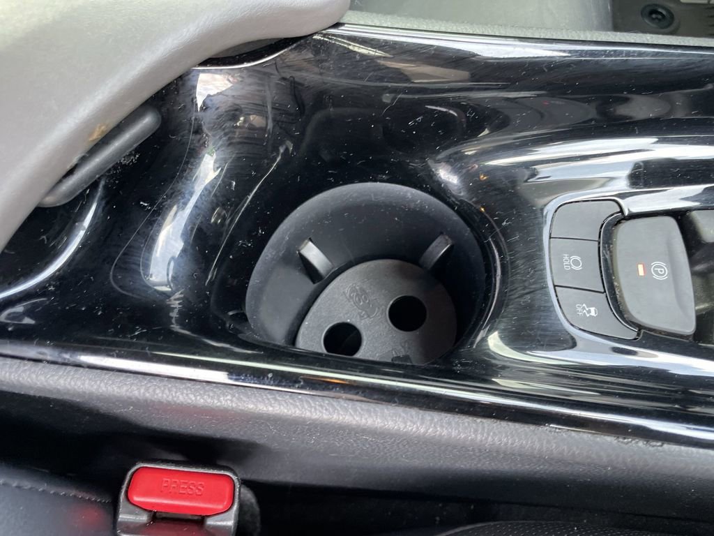 Used 2020 Toyota C-HR Limited image 28