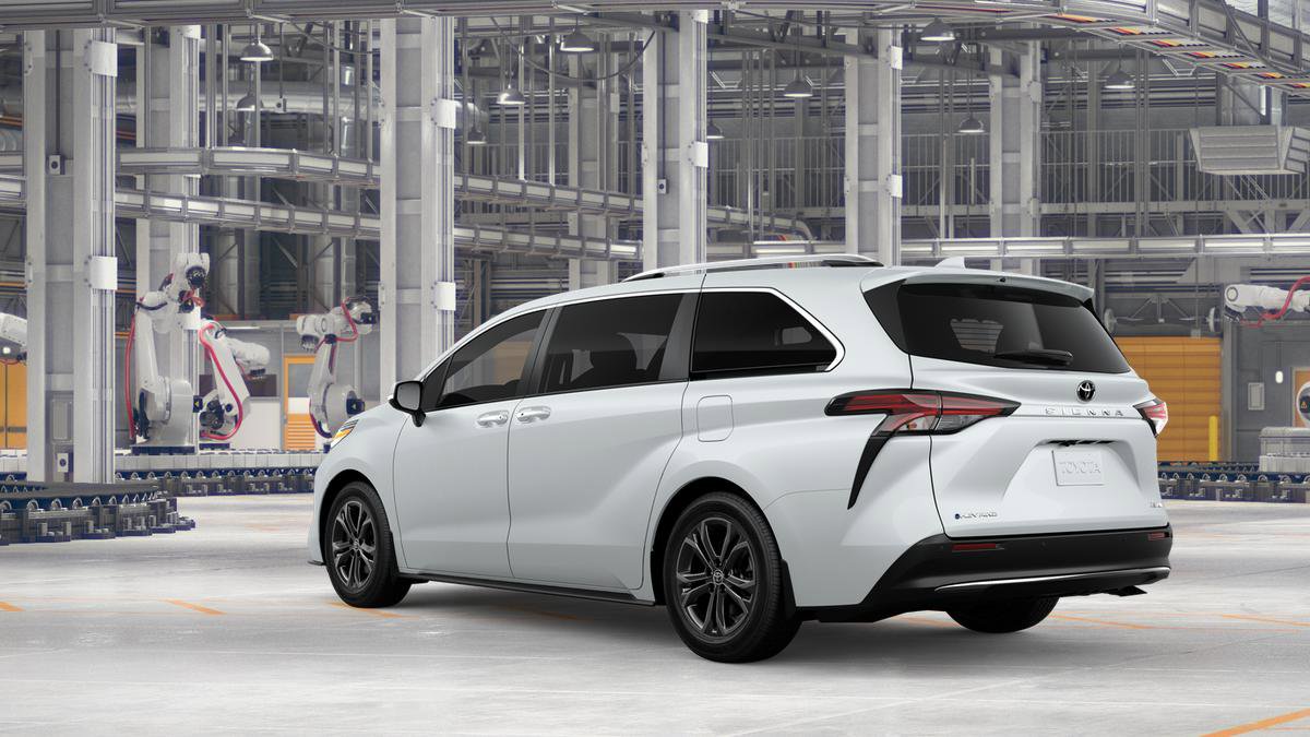 New 2026 Toyota Sienna Platinum image 6