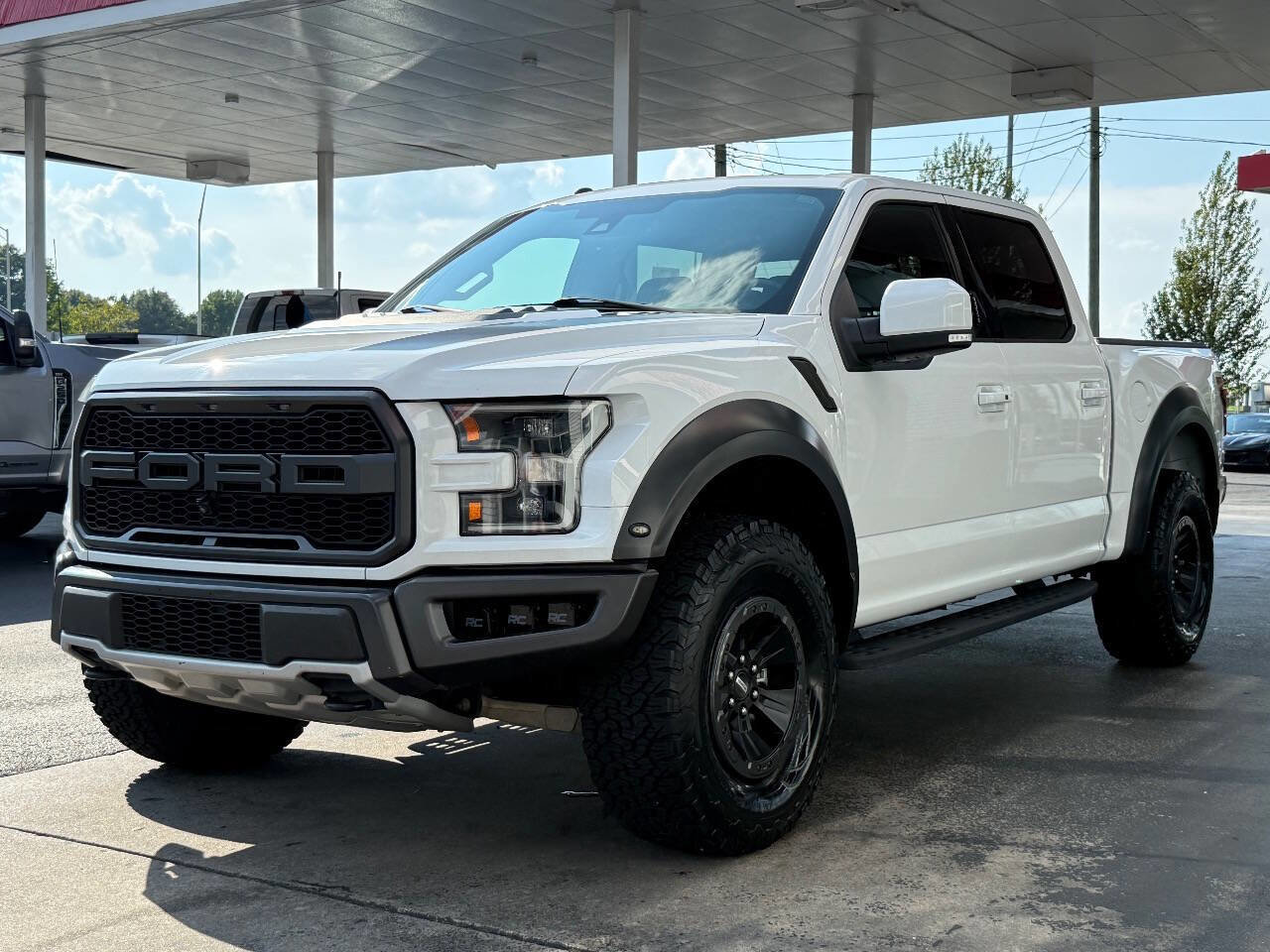Used 2018 Ford F150 Raptor w/ Equipment Group 802A Luxury image 5