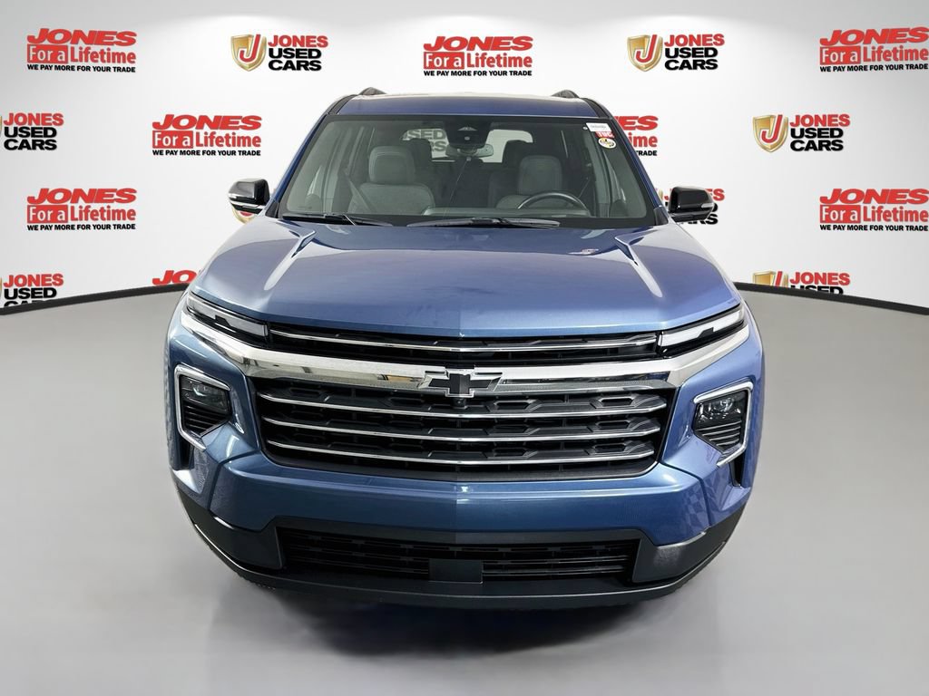 Used 2024 Chevrolet Traverse LT AWD/4WD image 12