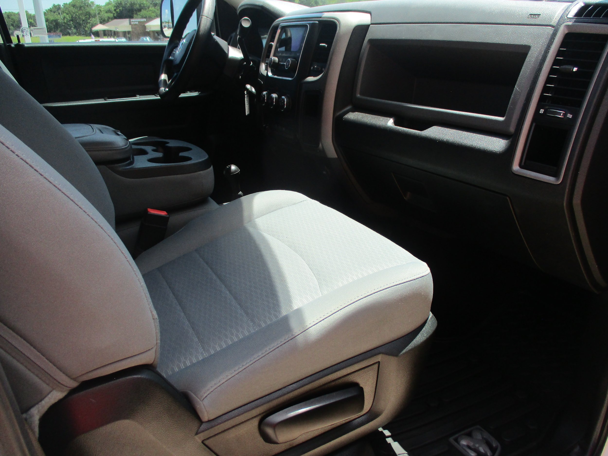Used 2018 RAM 2500 Tradesman w/ Chrome Appearance Group AWD/4WD image 11