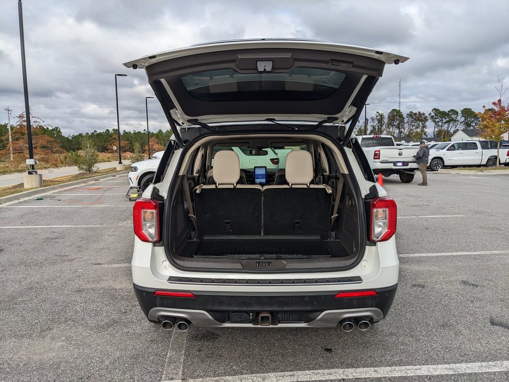 Used 2020 Ford Explorer Platinum w/ Premium Technology Package image 45