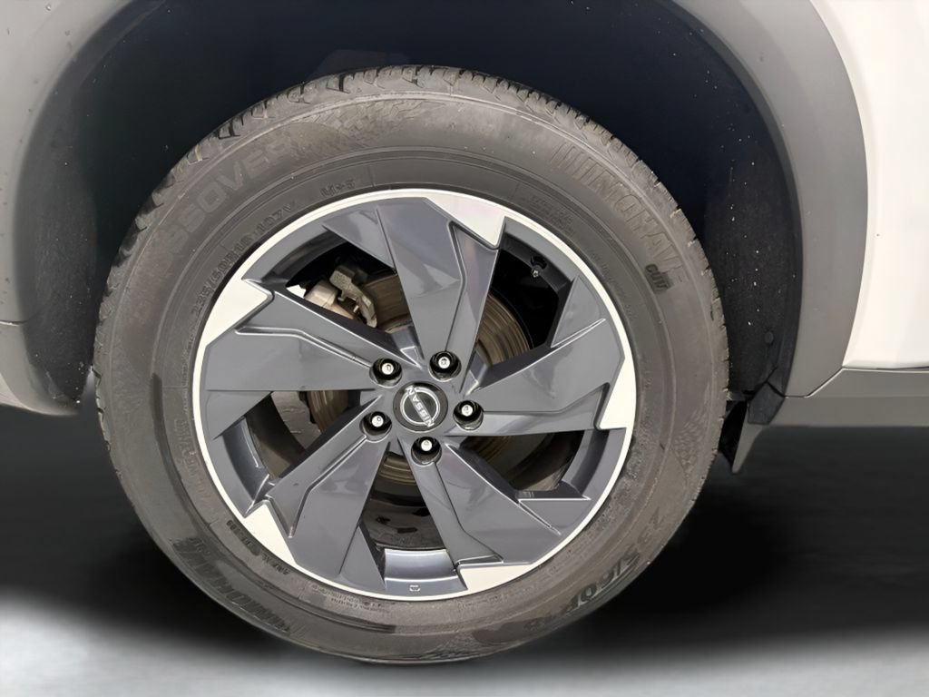 Used 2024 Nissan Rogue SV FWD image 41