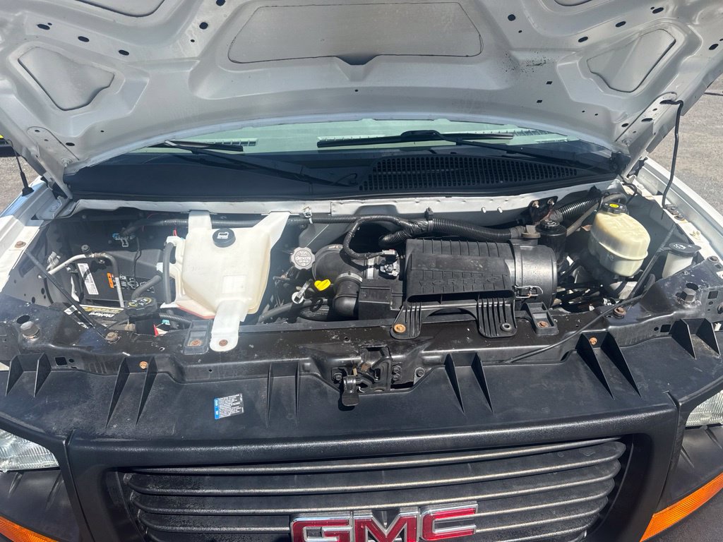 Used 2016 GMC Savana 3500 Extended RWD image 38