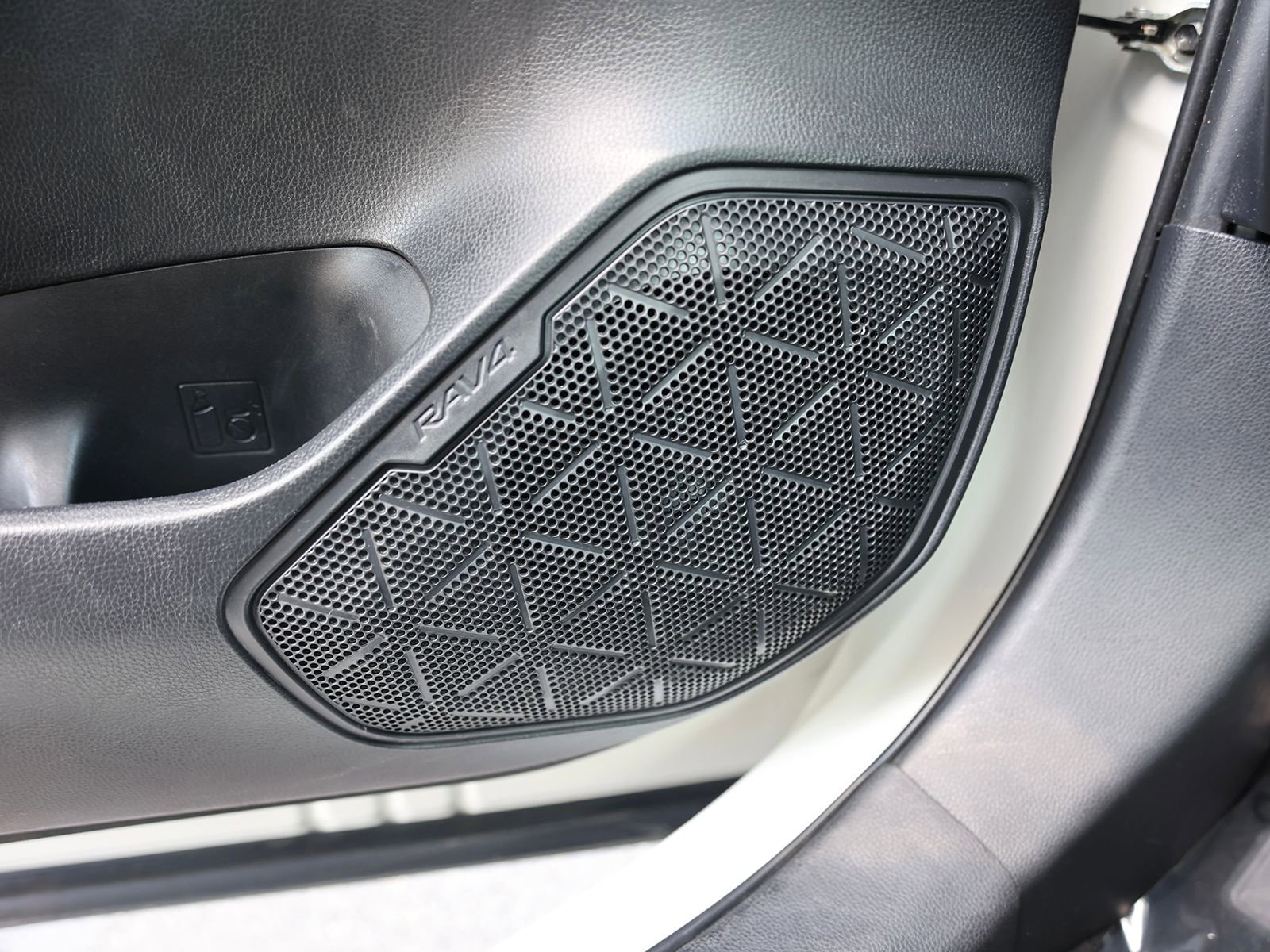 Used 2019 Toyota RAV4 XLE Premium w/ Cold Weather Package image 38