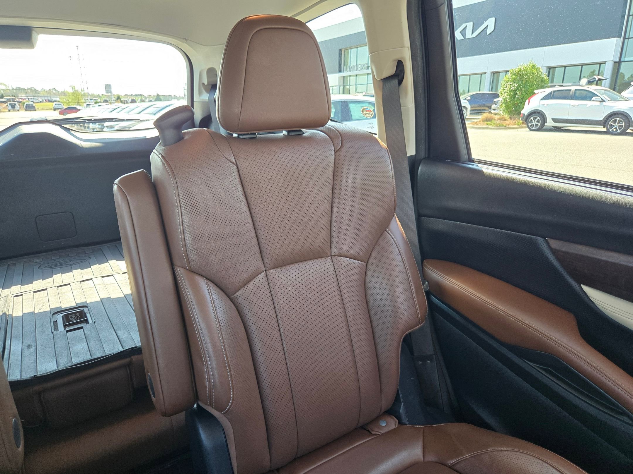 Used 2019 Subaru Ascent Touring w/ Popular Package #2 image 14