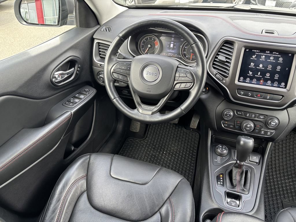 Used 2021 Jeep Cherokee Trailhawk w/ Technology Group image 21