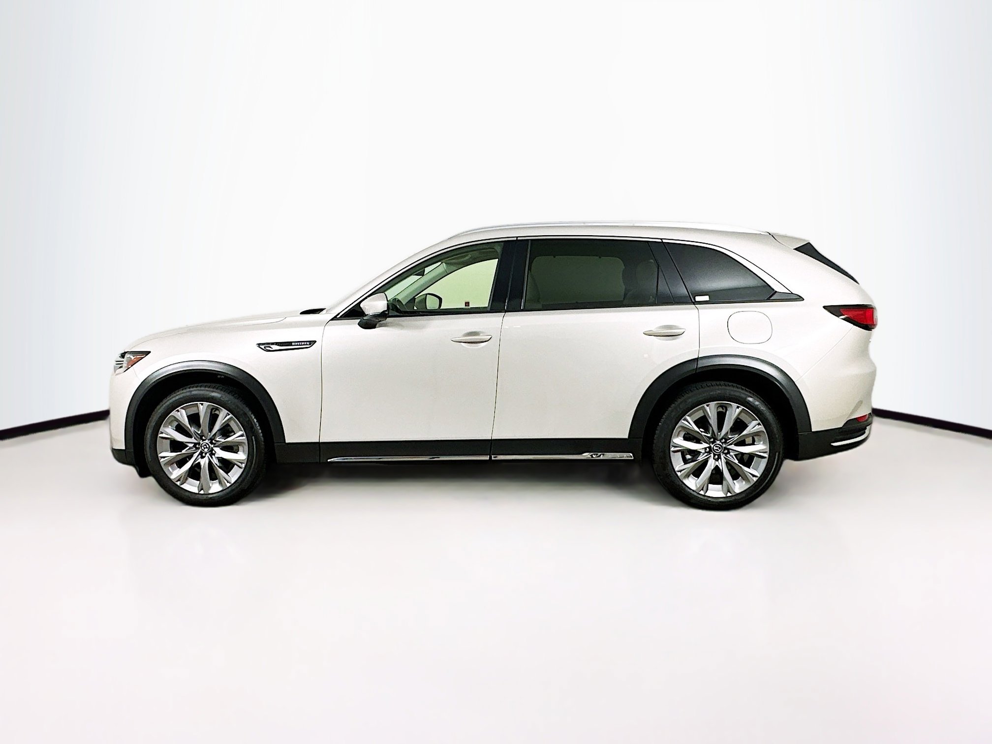 Used 2025 MAZDA CX-90 3.3 Turbo w/ Premium Plus Pkg image 4