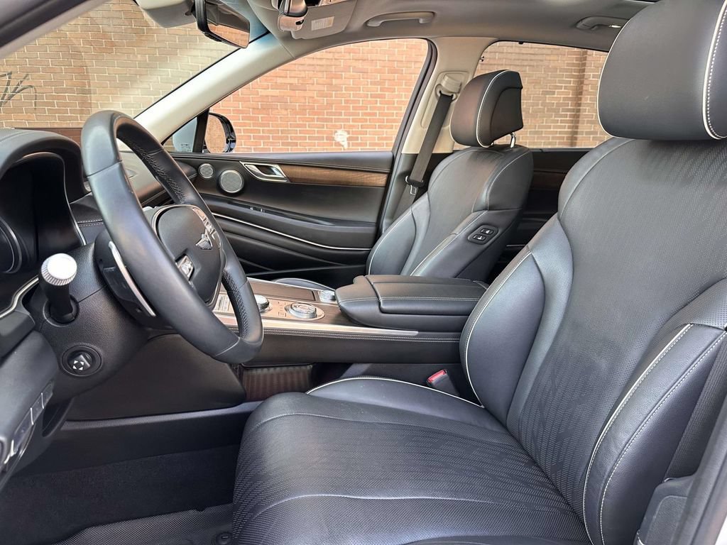Used 2023 Genesis GV80 3.5T Advanced + w/ Winter Weather Package AWD/4WD image 16