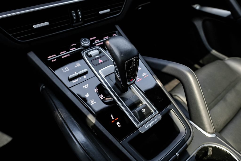 Used 2023 Porsche Cayenne Turbo AWD/4WD image 23