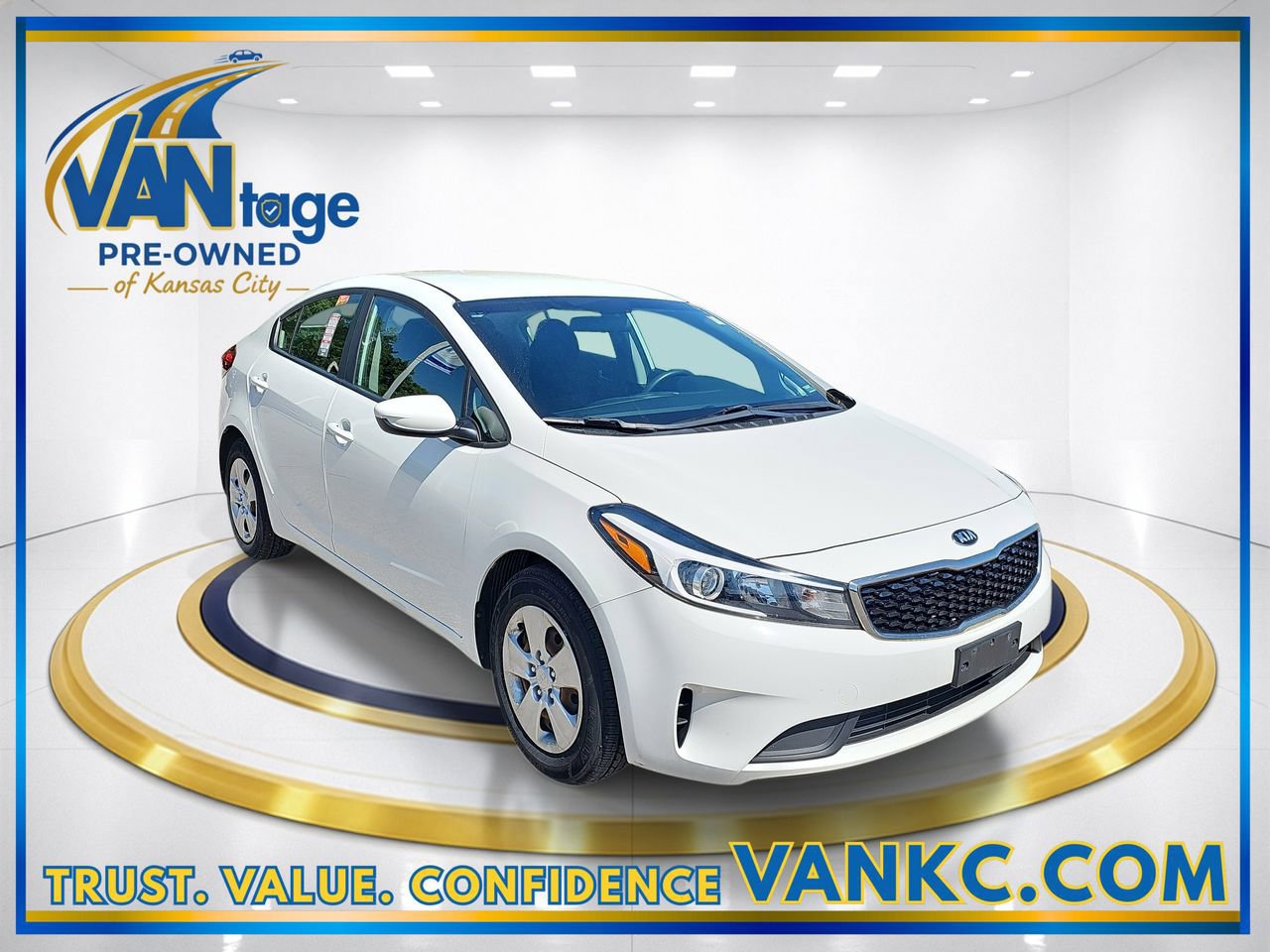 Used 2017 Kia Forte LX FWD image 3