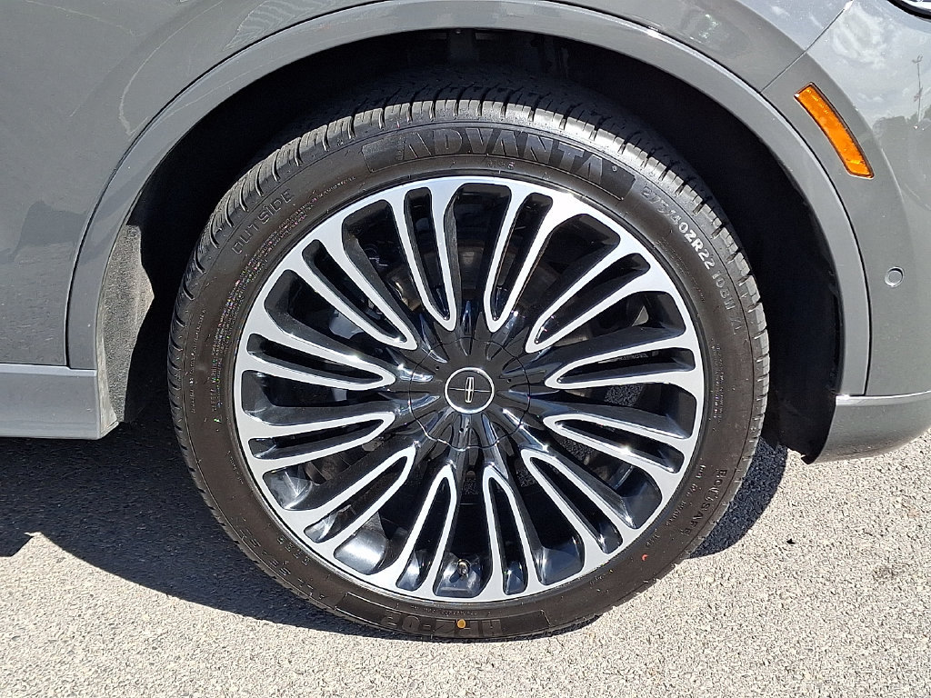 Certified 2023 Lincoln Aviator Black Label w/ Dynamic Handling Package AWD/4WD image 11