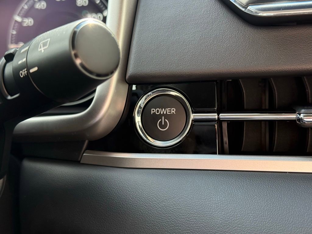 New 2025 Mitsubishi Outlander SEL image 12