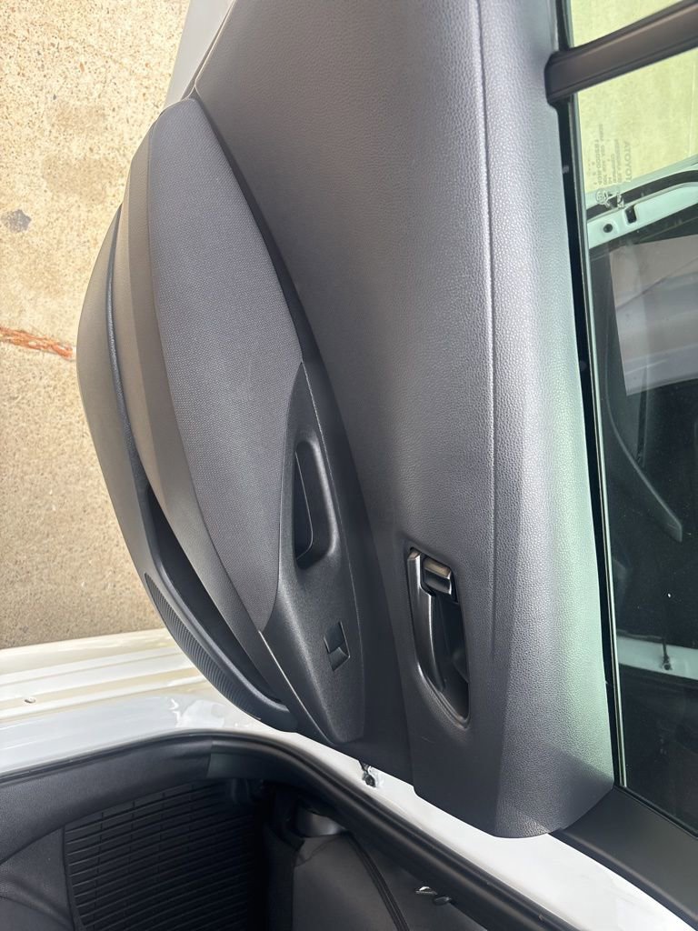 Used 2022 Toyota Corolla LE image 32