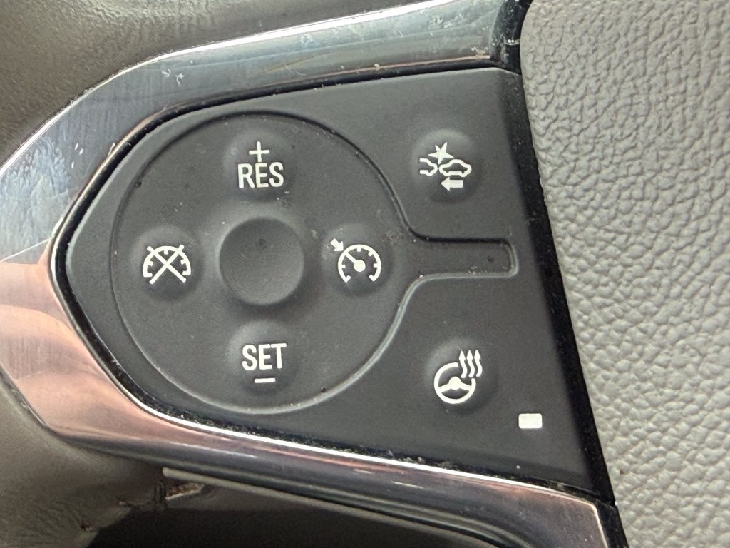 Used 2019 Chevrolet Traverse Premier w/ Driver Confidence II Package FWD image 17