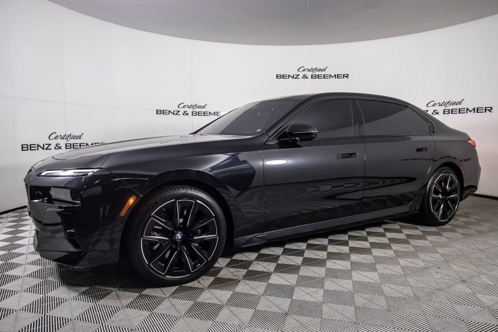 Used 2023 BMW 740i RWD image 9