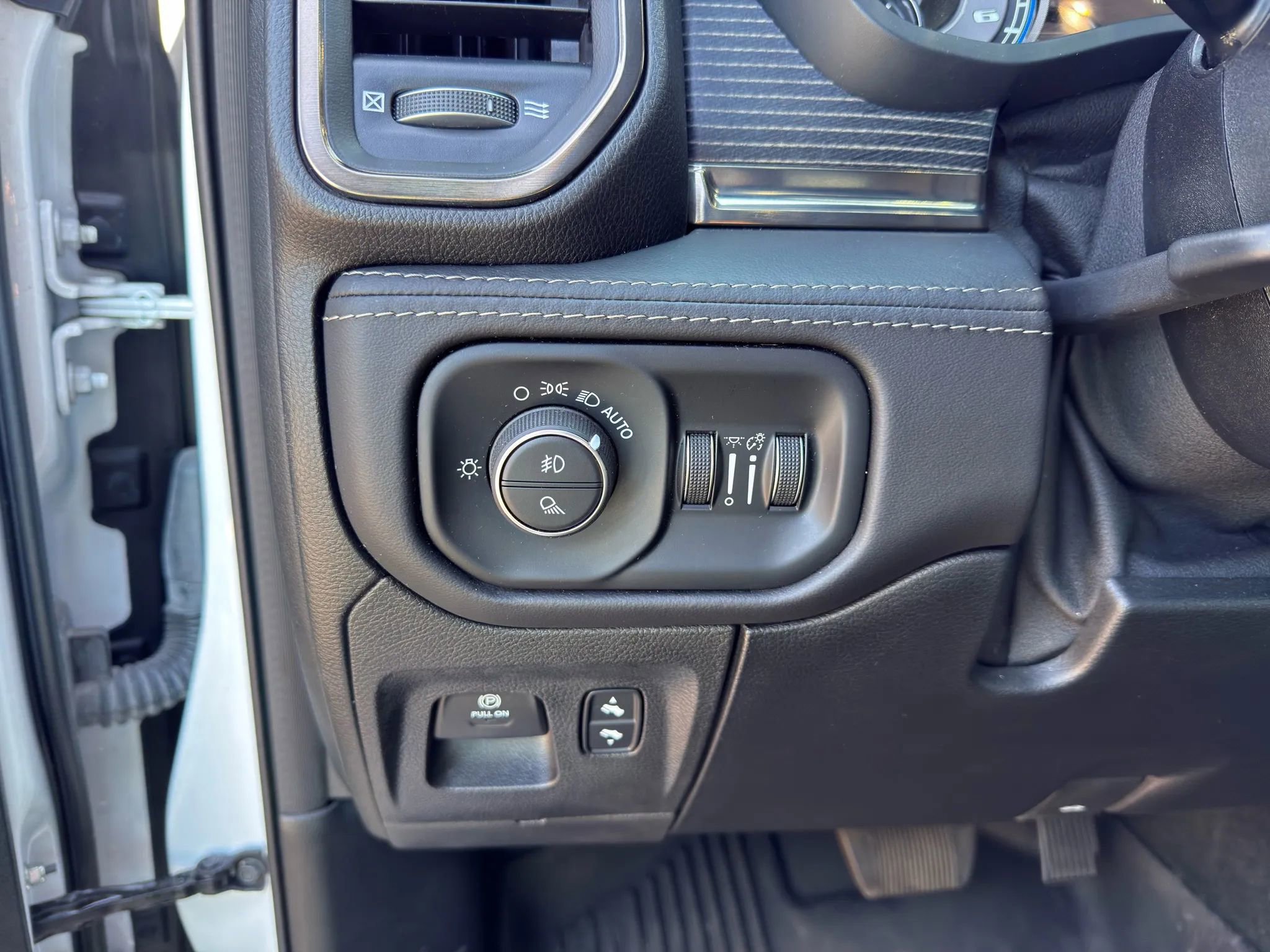 Used 2021 RAM 1500 Limited w/ Night Edition image 37