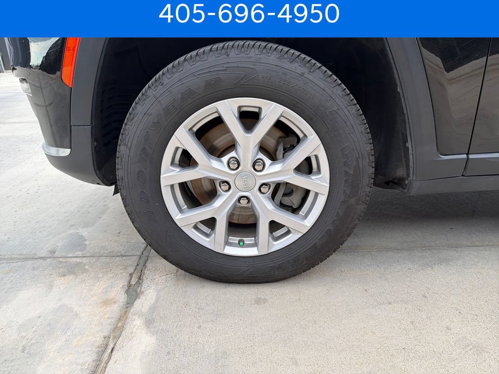 Used 2022 Jeep Grand Cherokee L Limited RWD image 32