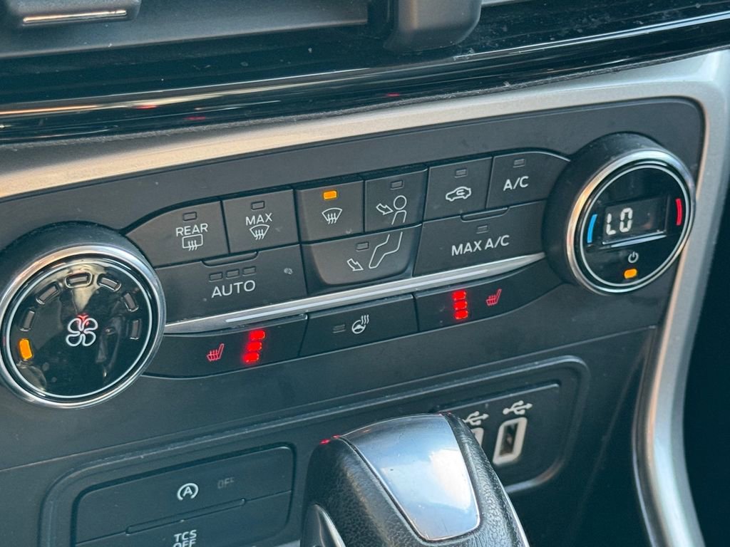 Used 2020 Ford EcoSport Titanium image 21