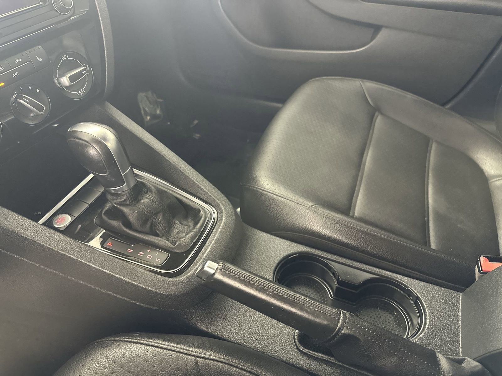 Used 2018 Volkswagen Jetta Sport image 21