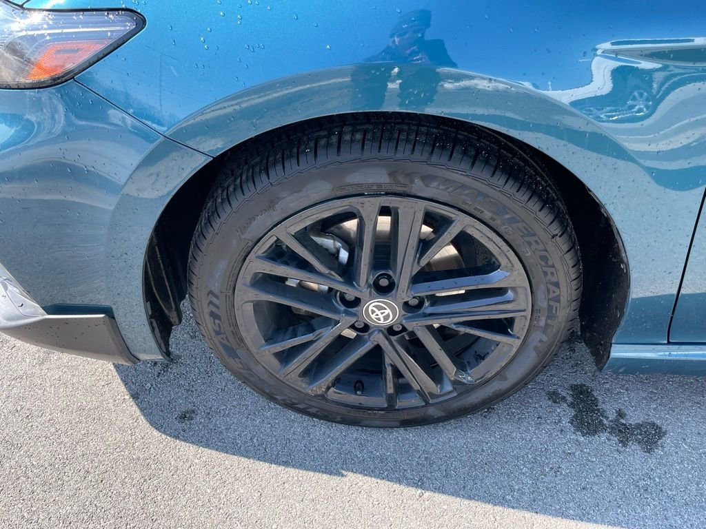 Used 2025 Toyota Camry SE image 29